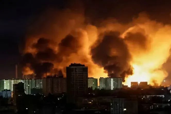 Russian Strikes Kill Four in Fresh Attacks Across Ukraine